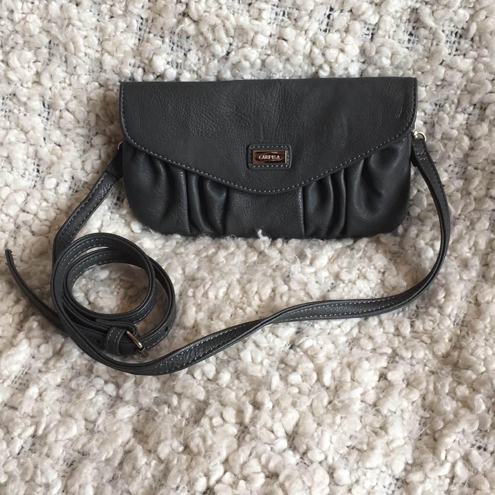 Carpisa crossbody gray purse